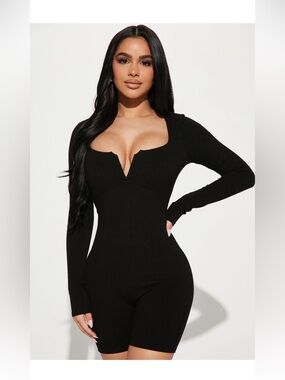 Fashion Nova Black Ribbed Long-Sleeve V-Notch Bodysuit